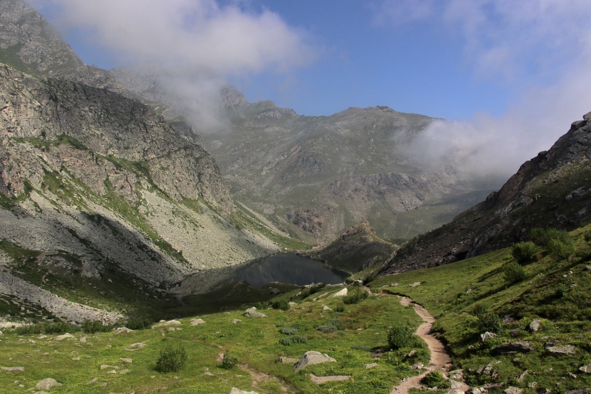 Ai Piedi Del Monviso Per Un Magico Parco Naturale Ecco Dove Nasce Il