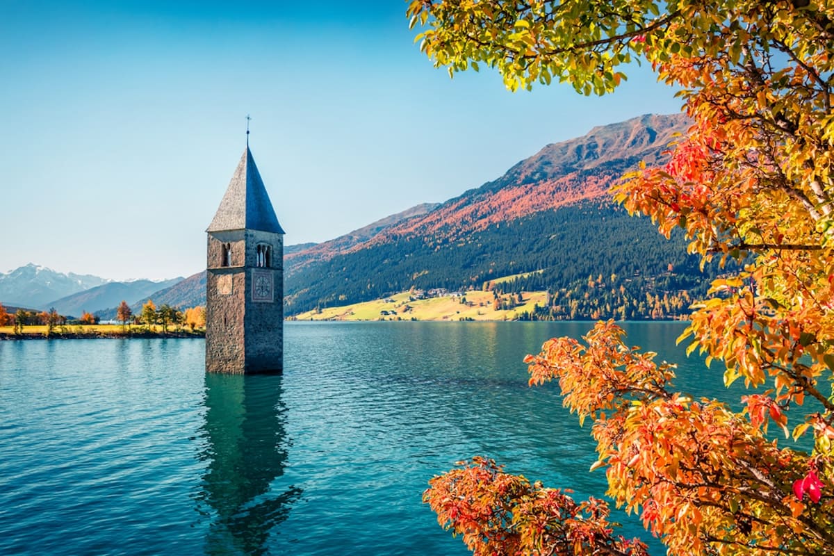 Il Lago Di Resia Come Arrivare E Cosa Sapere Sul Lago Del Campanile